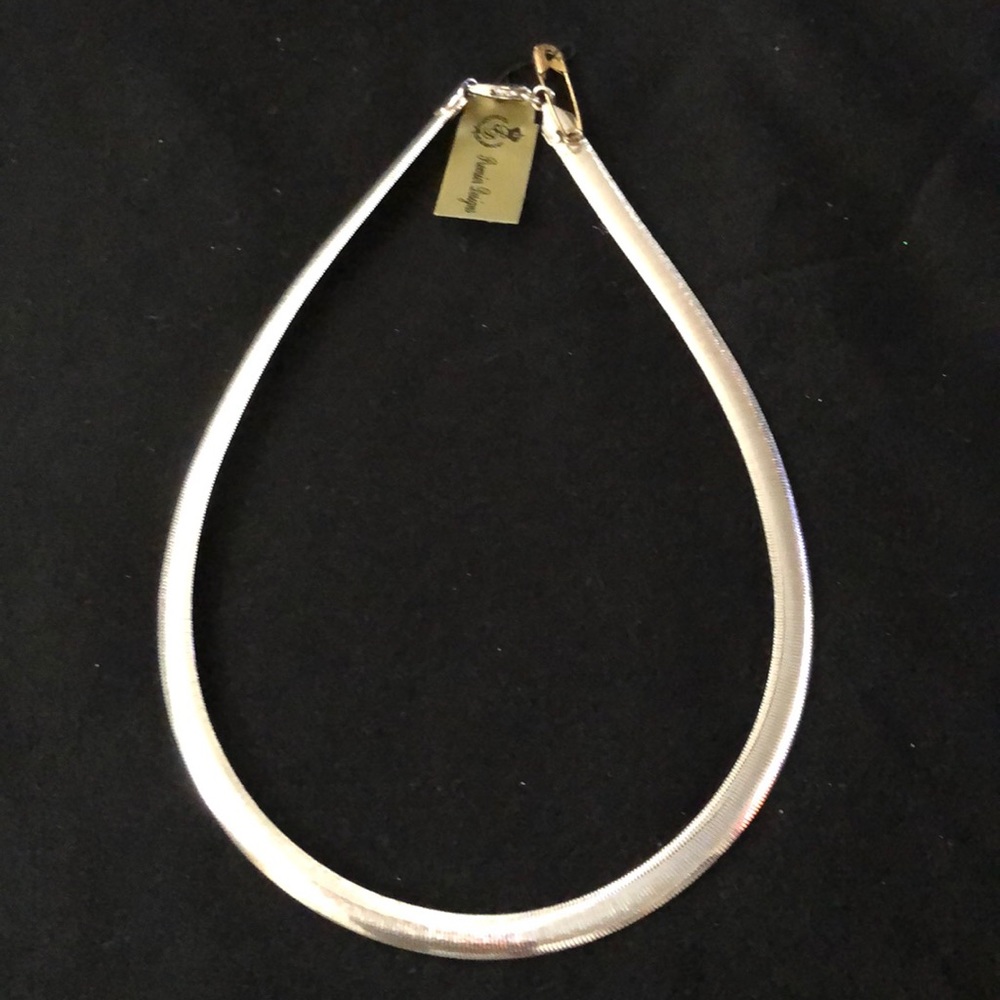 Necklace - Picture 2 of 8